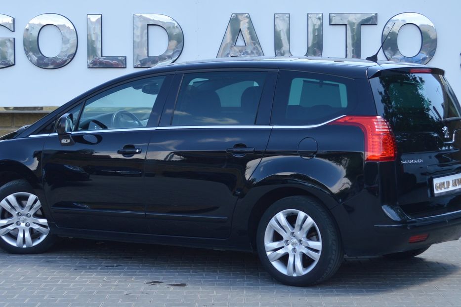 Продам Peugeot 5008 2010 года в Одессе