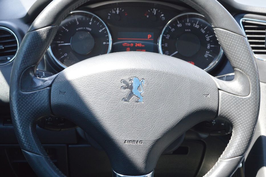 Продам Peugeot 5008 2010 года в Одессе