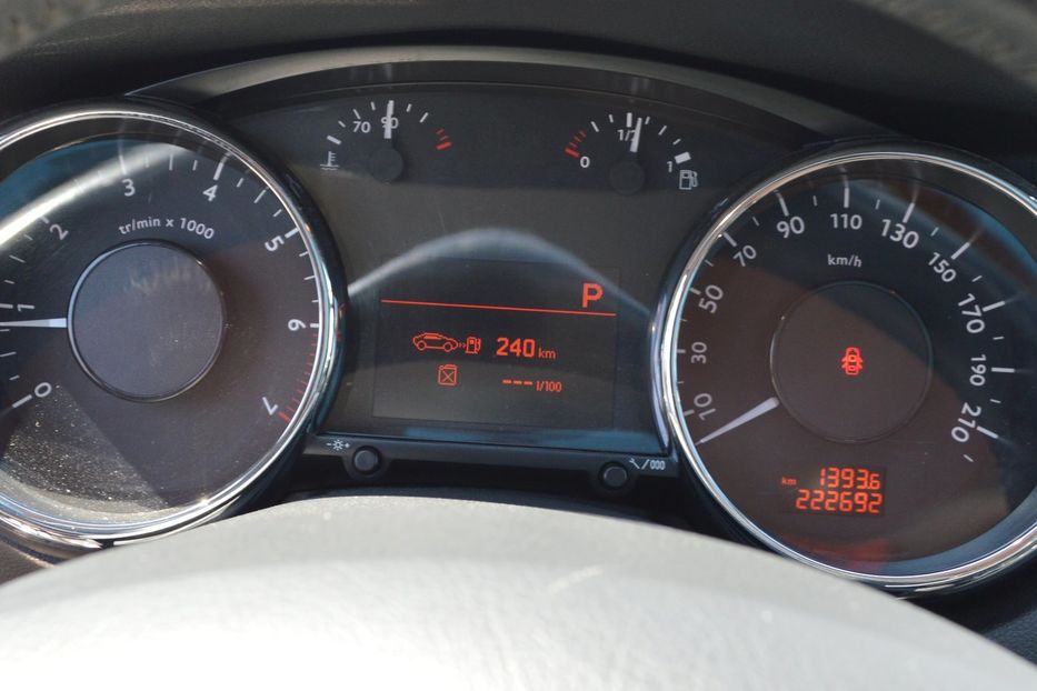 Продам Peugeot 5008 2010 года в Одессе