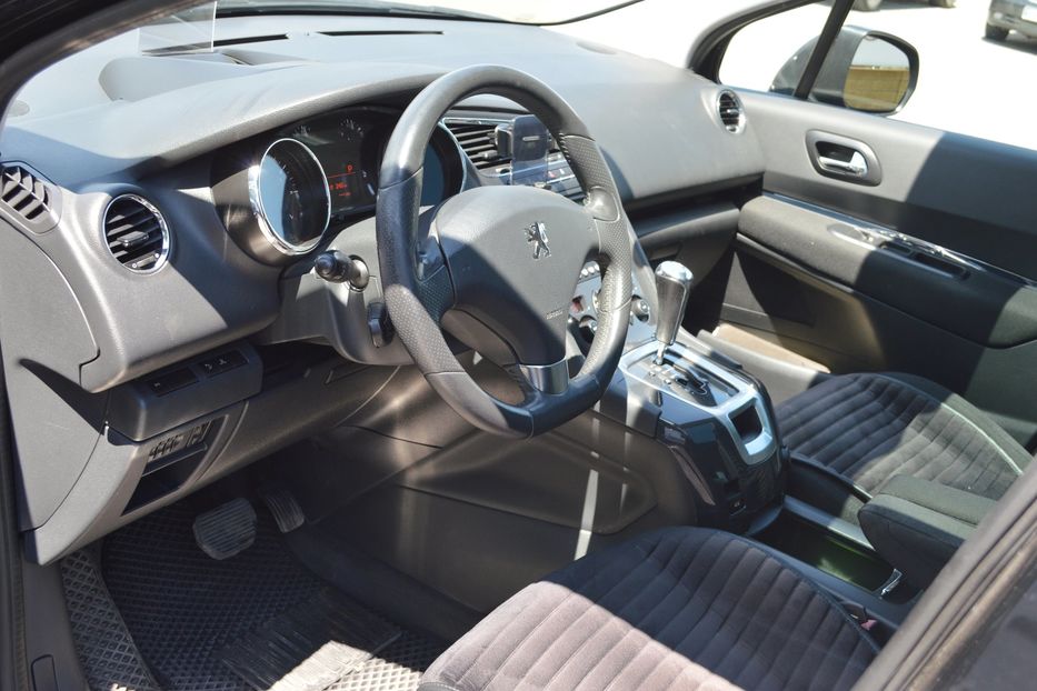 Продам Peugeot 5008 2010 года в Одессе