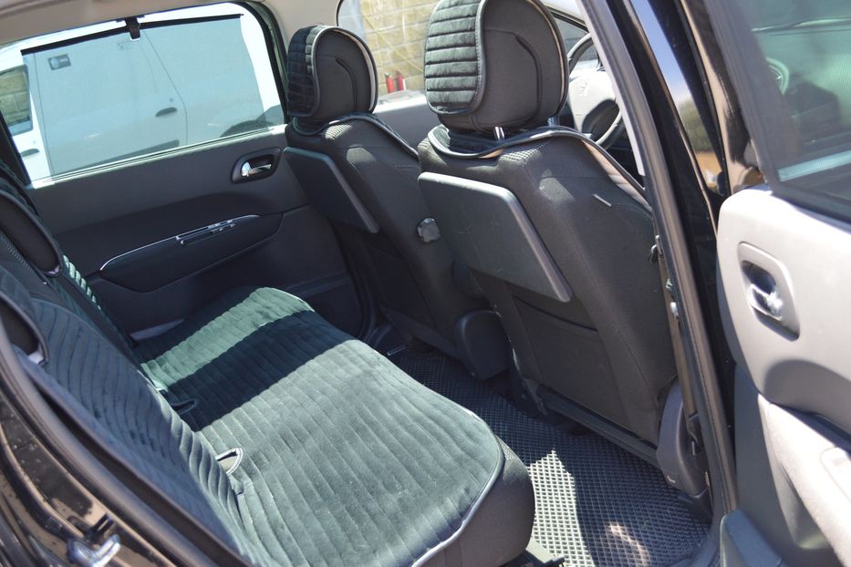 Продам Peugeot 5008 2010 года в Одессе
