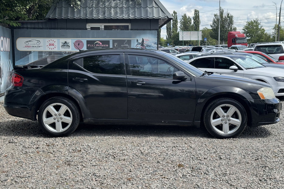Продам Dodge Avenger 2012 года в Киеве
