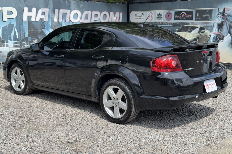 Продам Dodge Avenger 2012 года в Киеве