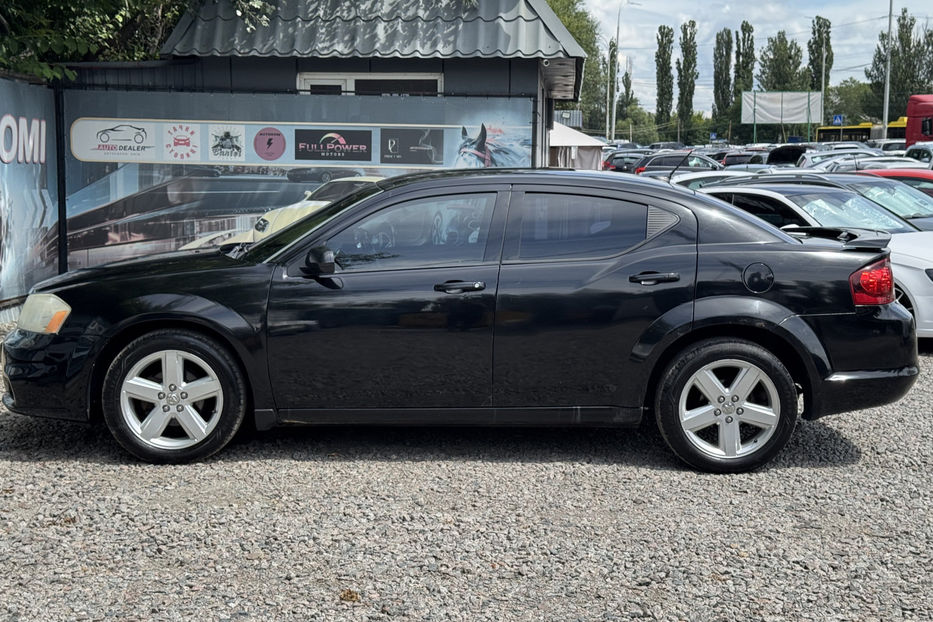 Продам Dodge Avenger 2012 года в Киеве