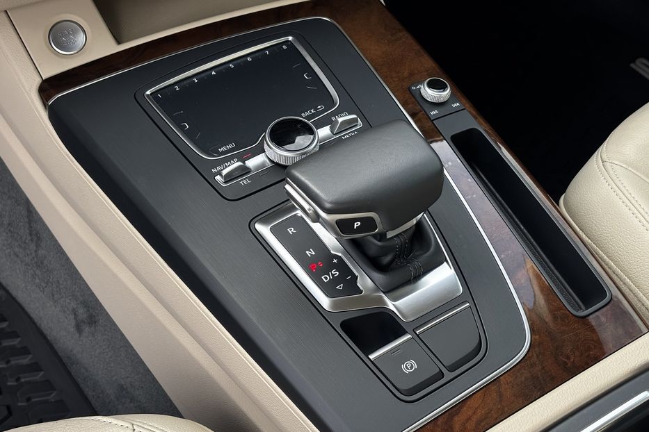 Продам Audi Q5 PREMIUM 2018 года в Львове