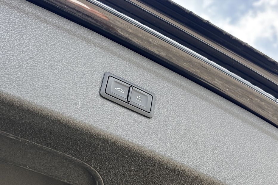 Продам Audi Q5 PREMIUM 2018 года в Львове