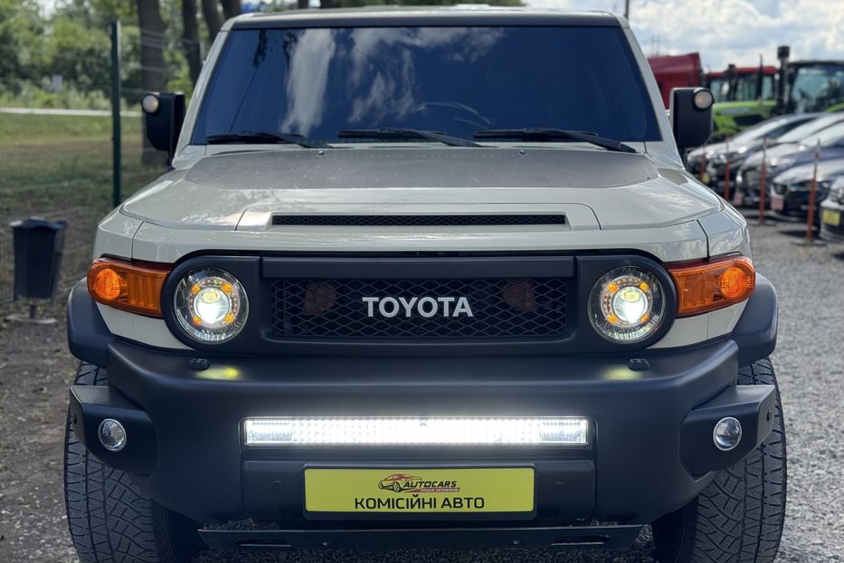 Продам Toyota FJ Cruiser COMIS  2010 года в г. Умань, Черкасская область