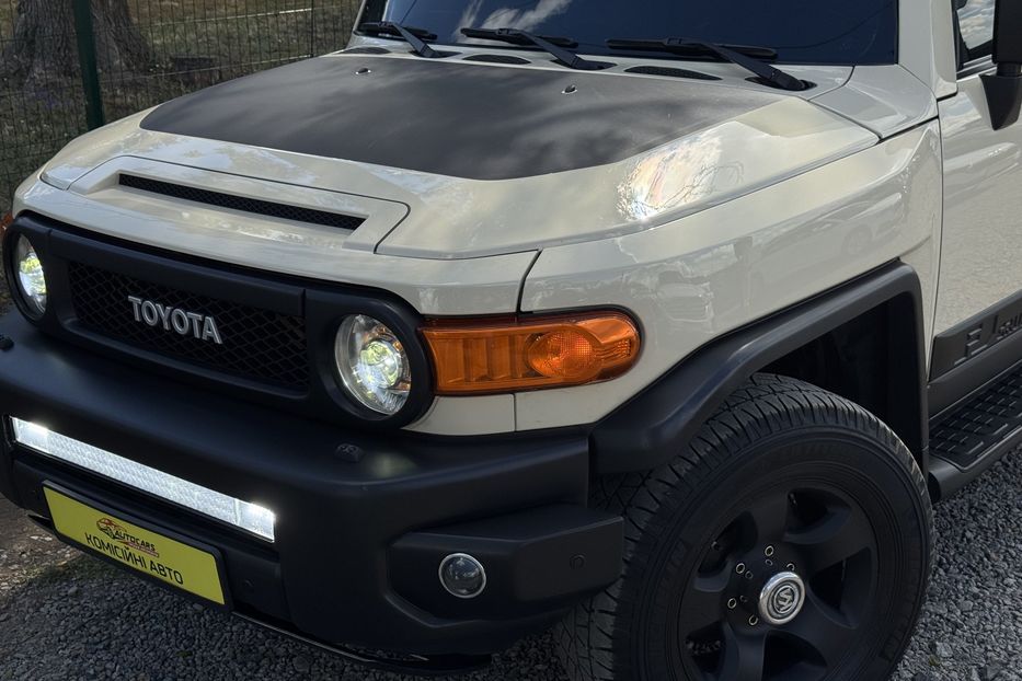 Продам Toyota FJ Cruiser COMIS  2010 года в г. Умань, Черкасская область