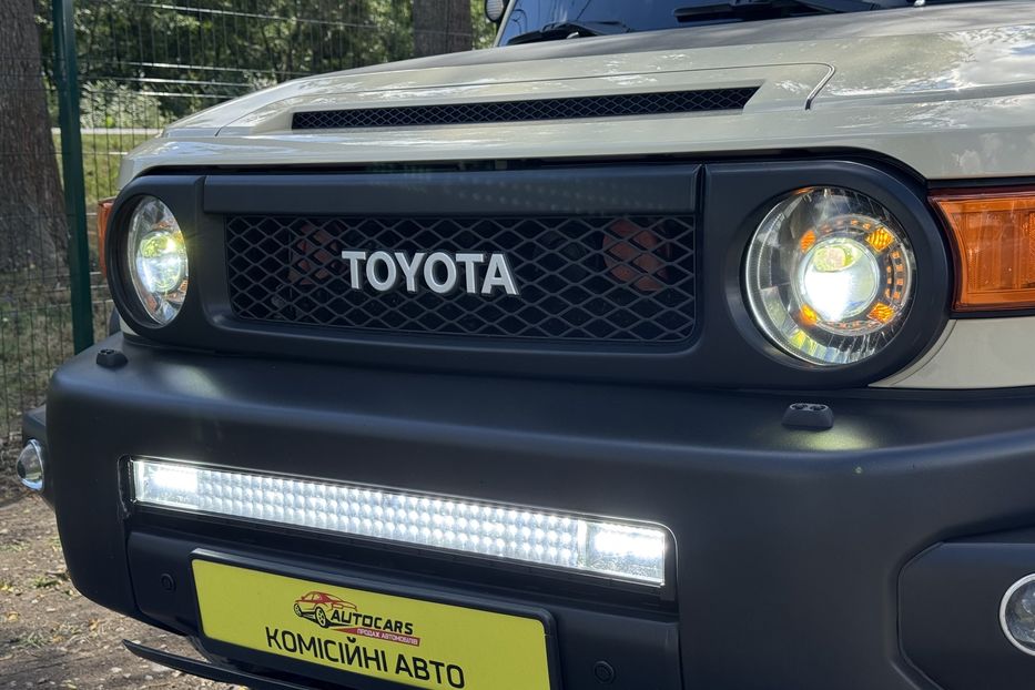 Продам Toyota FJ Cruiser COMIS  2010 года в г. Умань, Черкасская область