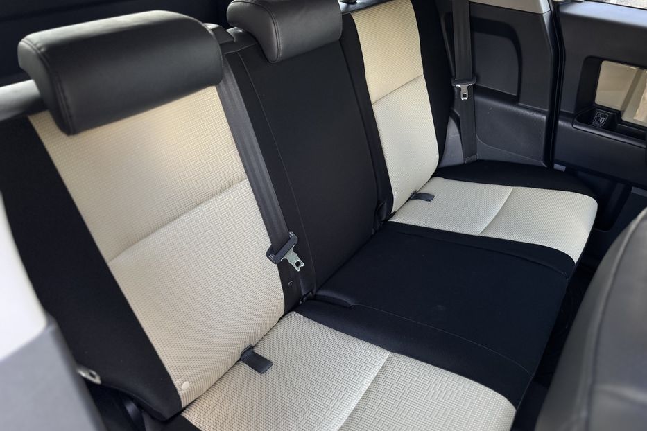 Продам Toyota FJ Cruiser COMIS  2010 года в г. Умань, Черкасская область