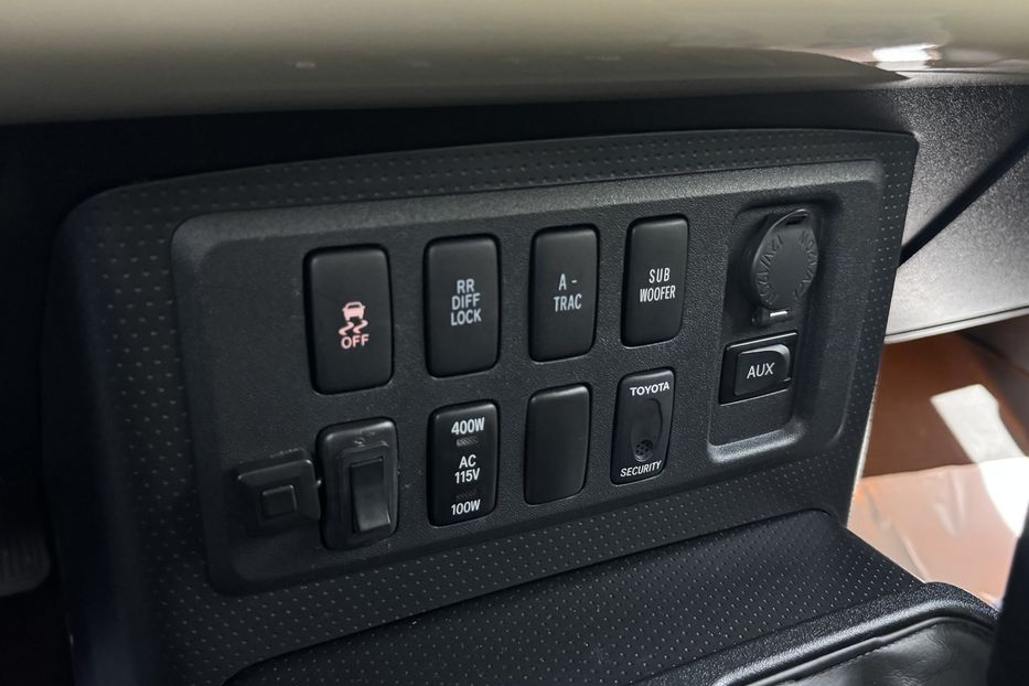 Продам Toyota FJ Cruiser COMIS  2010 года в г. Умань, Черкасская область