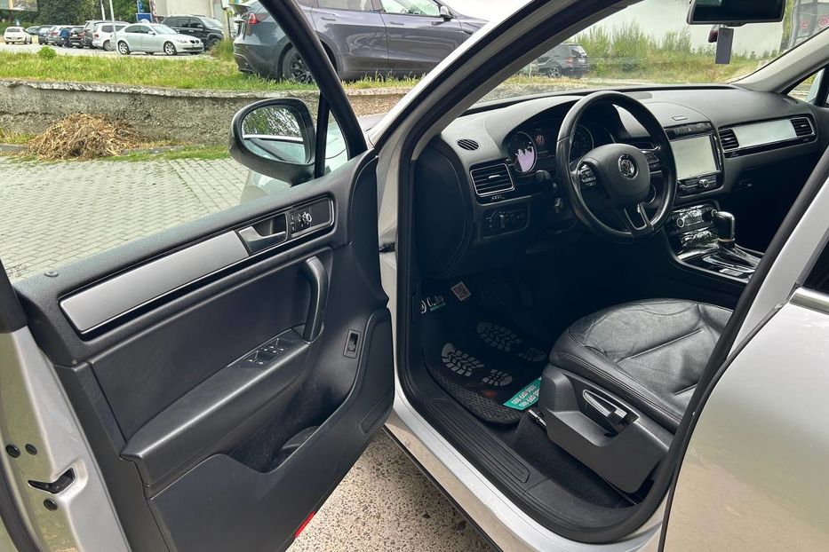 Продам Volkswagen Touareg 2014 года в Черновцах