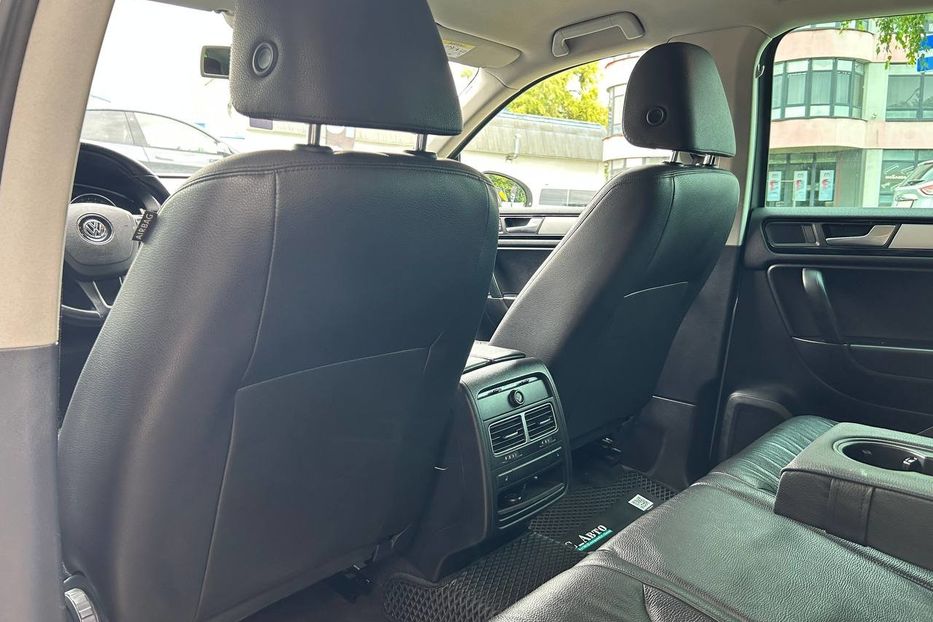 Продам Volkswagen Touareg 2014 года в Черновцах