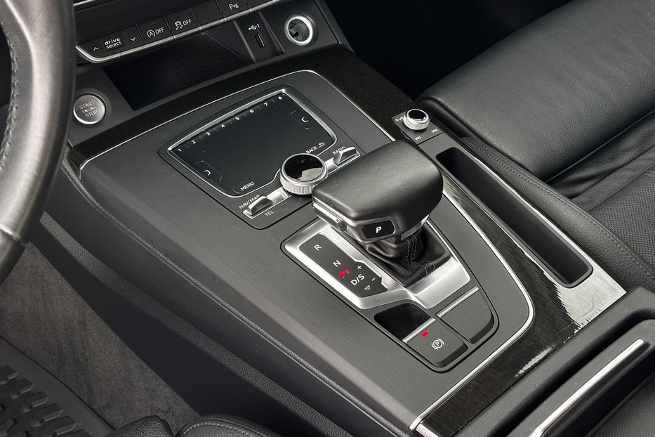 Продам Audi Q5 2018 года в Львове