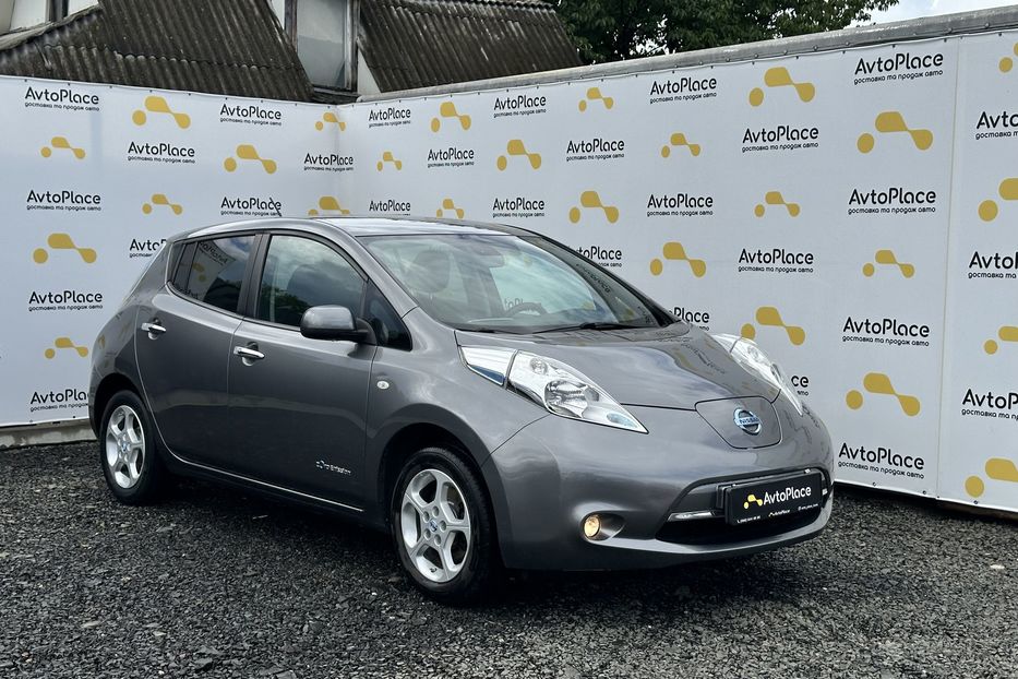 Продам Nissan Leaf 24 квт 2014 года в Луцке