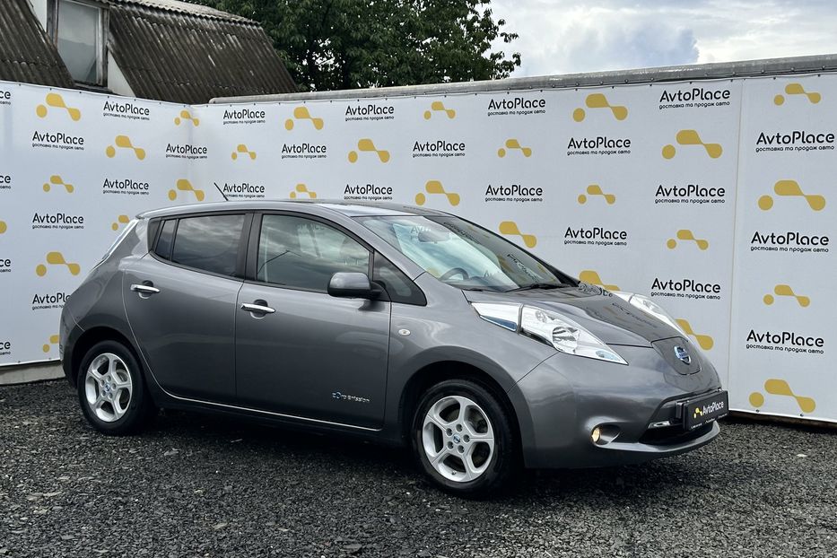 Продам Nissan Leaf 24 квт 2014 года в Луцке