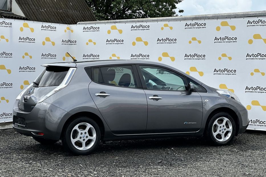 Продам Nissan Leaf 24 квт 2014 года в Луцке