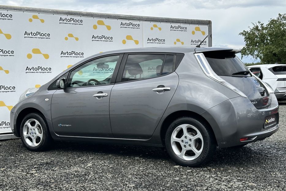Продам Nissan Leaf 24 квт 2014 года в Луцке