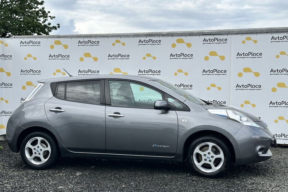 Продам Nissan Leaf 24 квт 2014 года в Луцке
