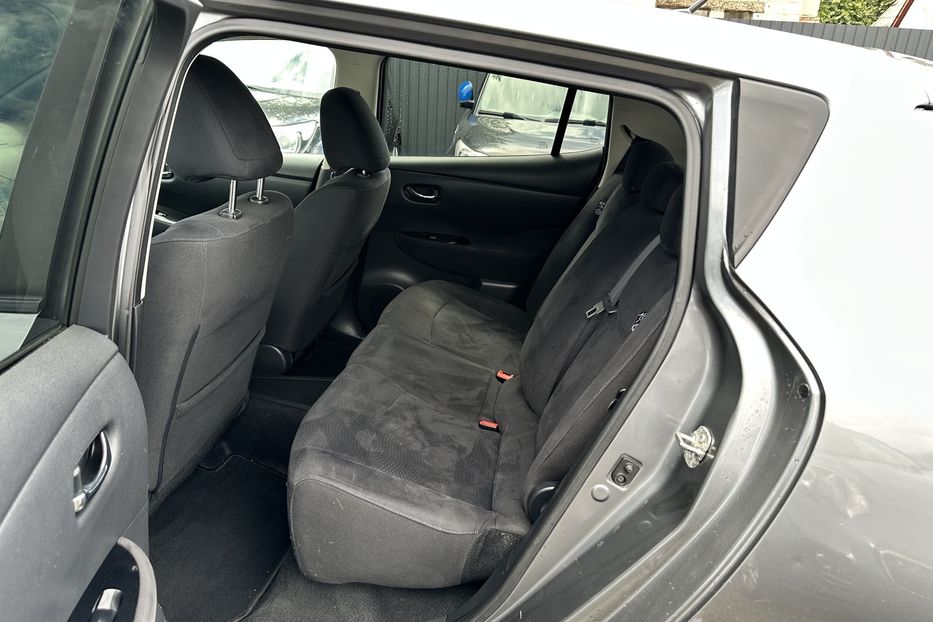 Продам Nissan Leaf 24 квт 2014 года в Луцке