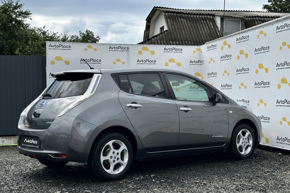 Продам Nissan Leaf 24 квт 2014 года в Луцке