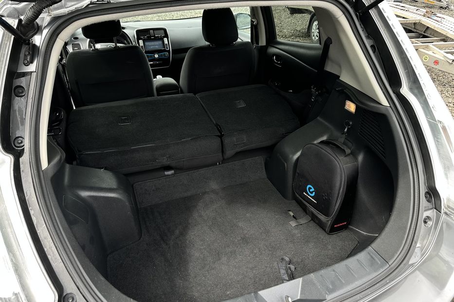 Продам Nissan Leaf 24 квт 2014 года в Луцке
