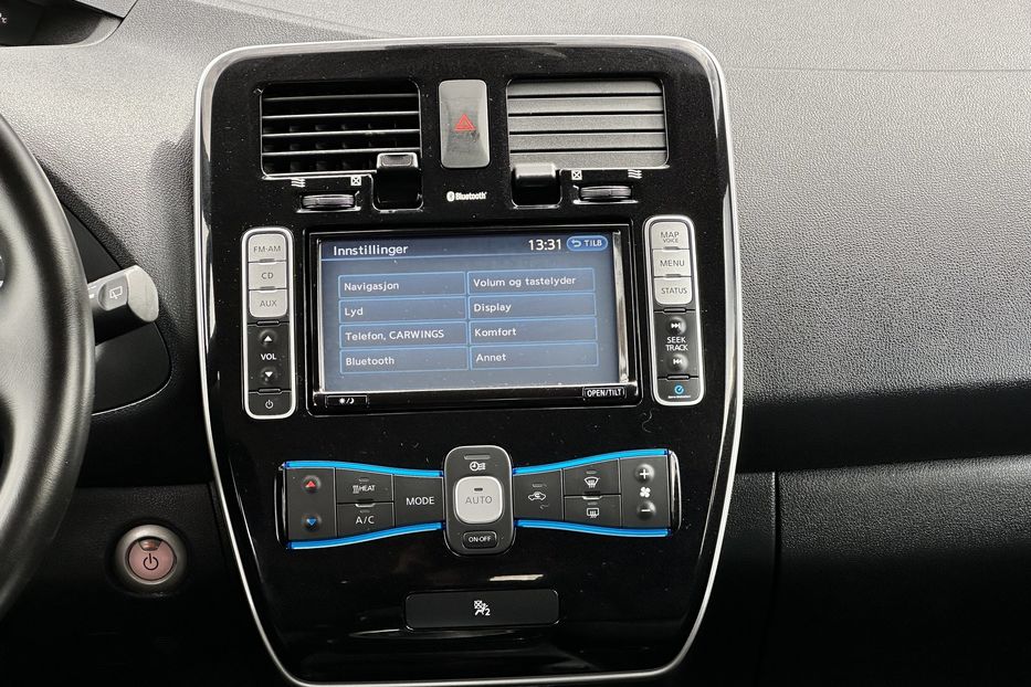 Продам Nissan Leaf 24 квт 2014 года в Луцке