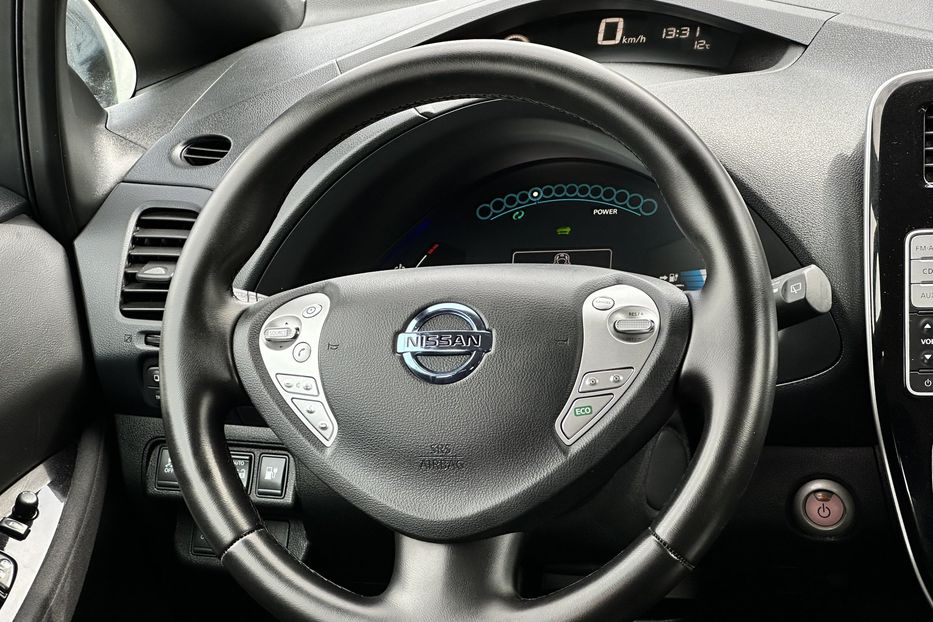 Продам Nissan Leaf 24 квт 2014 года в Луцке