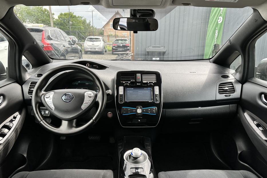 Продам Nissan Leaf 24 квт 2014 года в Луцке