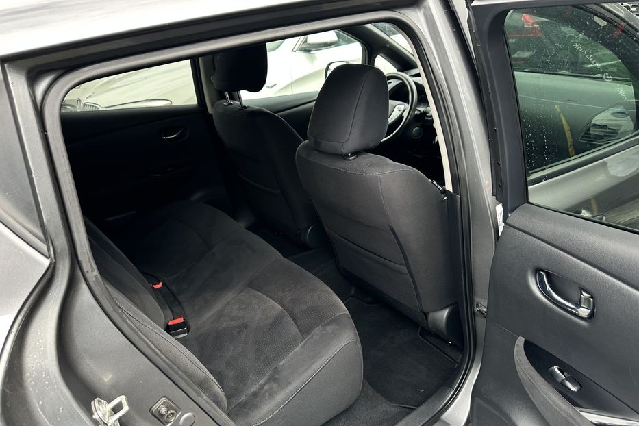 Продам Nissan Leaf 24 квт 2014 года в Луцке