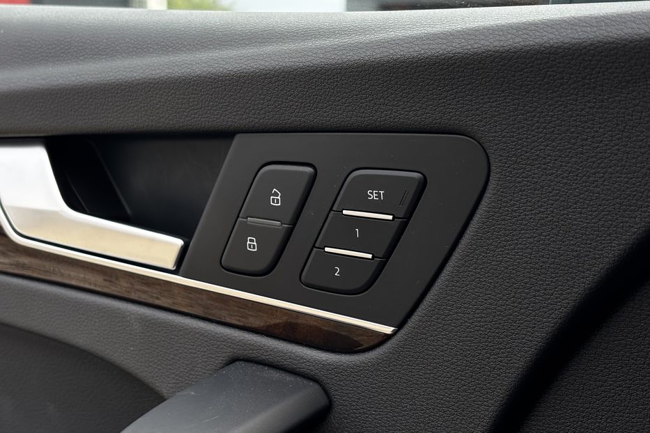 Продам Audi Q5 S-line 2019 года в Львове
