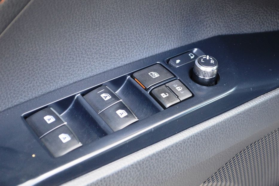 Продам Toyota Camry Premium 2018 года в Одессе