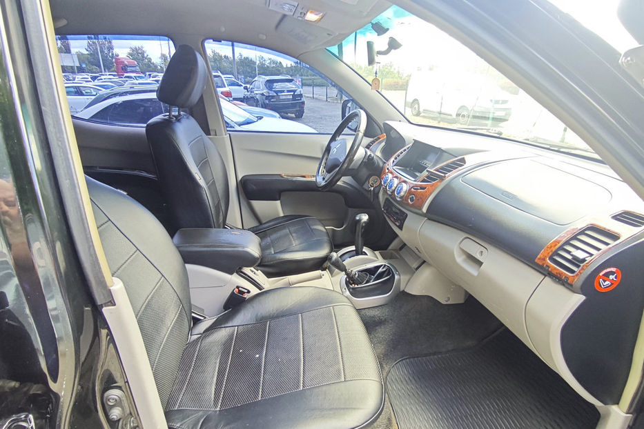 Продам Mitsubishi L 200 2.5 AT (136 к.с.)  2008 года в Киеве