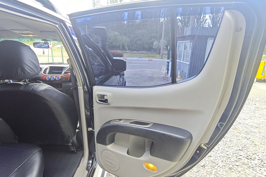 Продам Mitsubishi L 200 2.5 AT (136 к.с.)  2008 года в Киеве