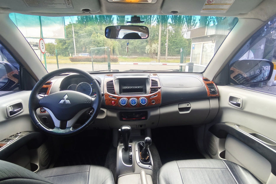 Продам Mitsubishi L 200 2.5 AT (136 к.с.)  2008 года в Киеве