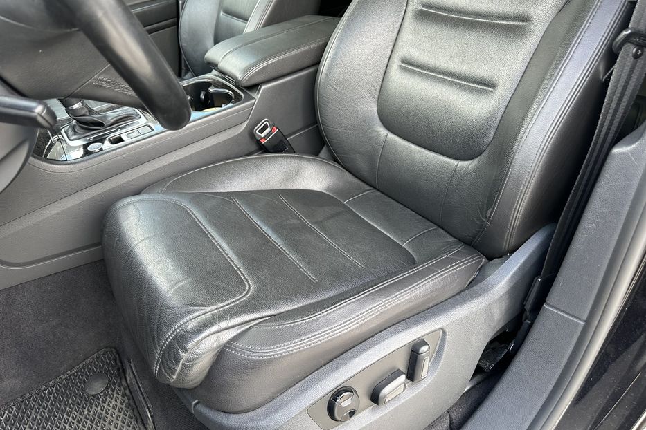 Продам Volkswagen Touareg 3.0TDI 2015 года в Киеве