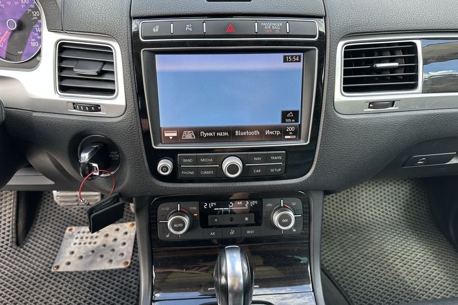 Продам Volkswagen Touareg 3.0TDI 2015 года в Киеве