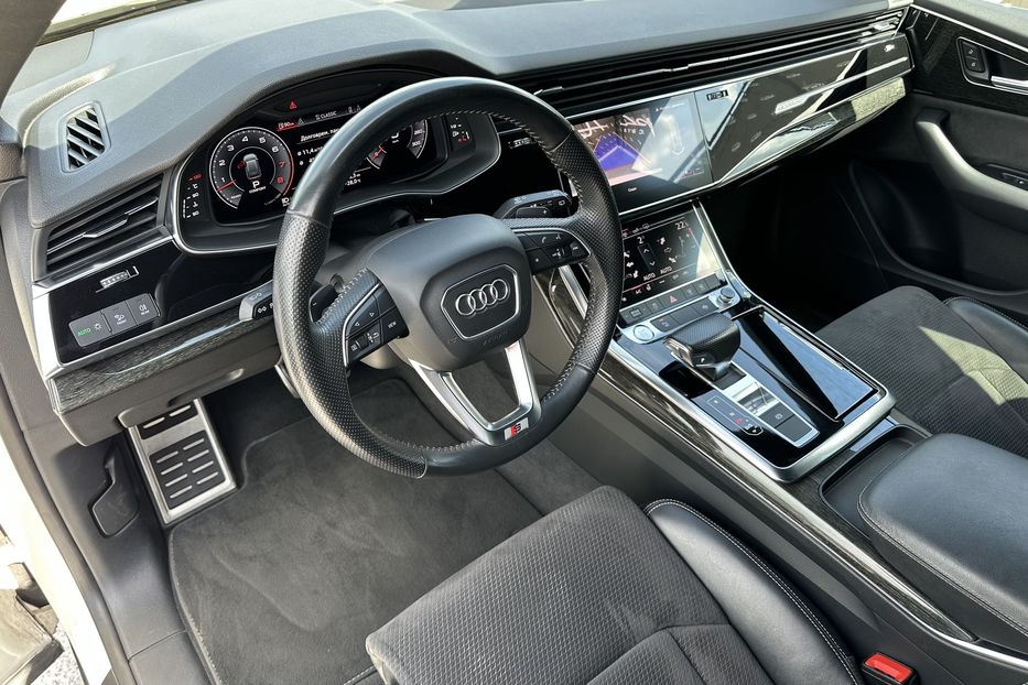 Продам Audi Q8 55TFSI QUATTRO 2018 года в Киеве