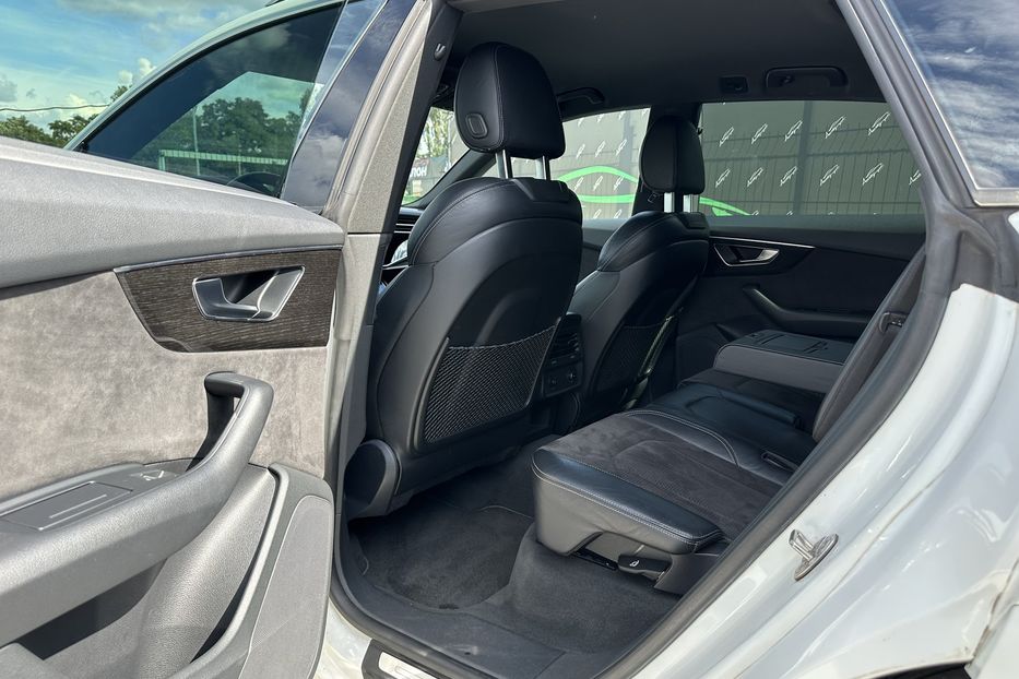 Продам Audi Q8 55TFSI QUATTRO 2018 года в Киеве