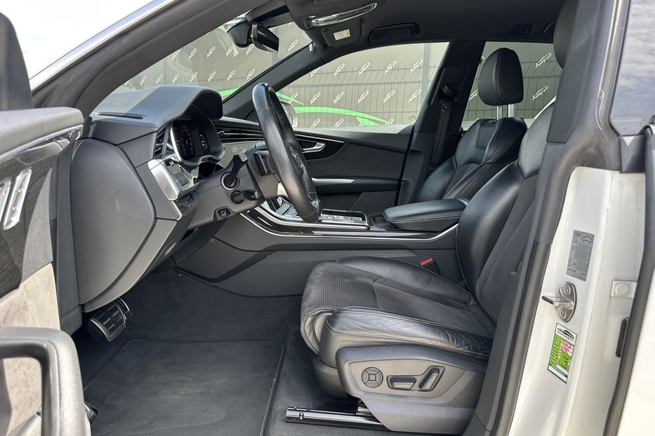 Продам Audi Q8 55TFSI QUATTRO 2018 года в Киеве