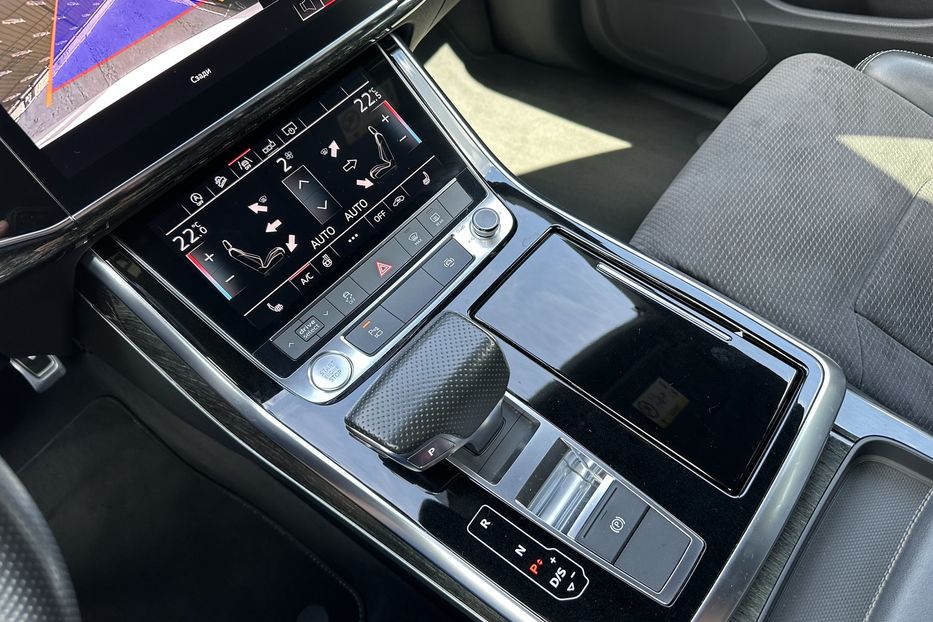 Продам Audi Q8 55TFSI QUATTRO 2018 года в Киеве