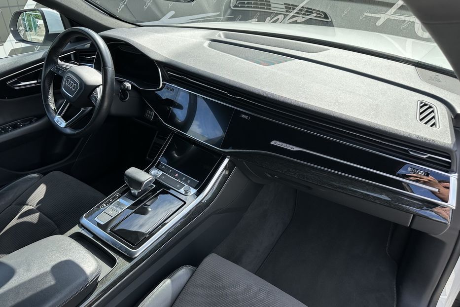 Продам Audi Q8 55TFSI QUATTRO 2018 года в Киеве
