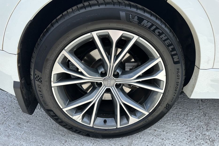 Продам Audi Q8 55TFSI QUATTRO 2018 года в Киеве