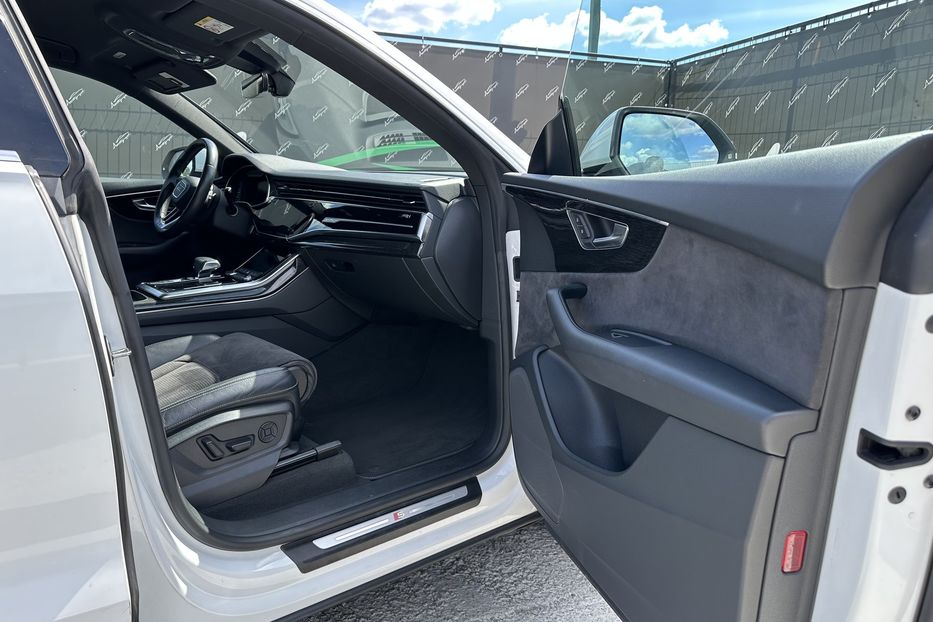 Продам Audi Q8 55TFSI QUATTRO 2018 года в Киеве