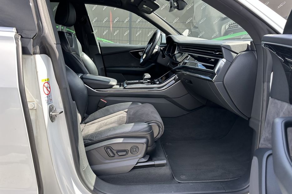 Продам Audi Q8 55TFSI QUATTRO 2018 года в Киеве