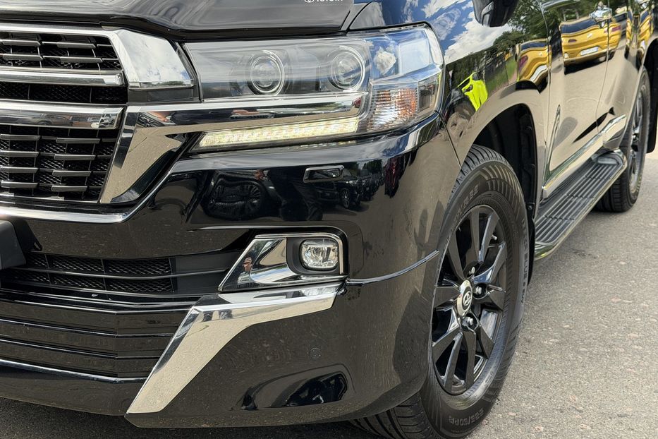 Продам Toyota Land Cruiser 200 Executive Lounge 4.5 d 2020 года в Киеве