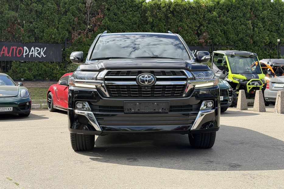 Продам Toyota Land Cruiser 200 Executive Lounge 4.5 d 2020 года в Киеве