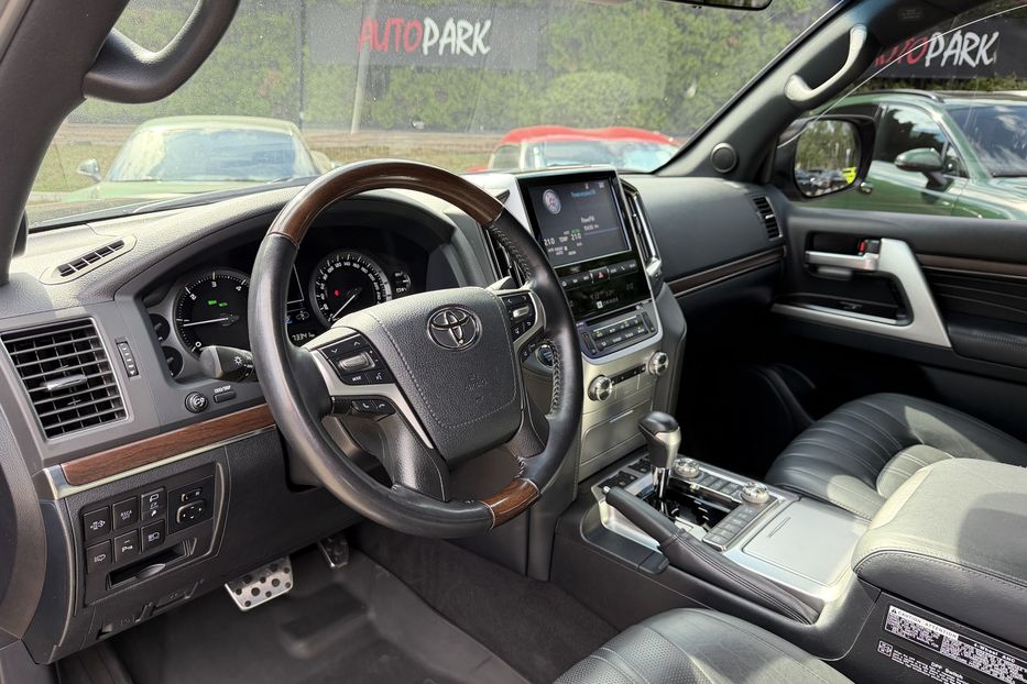 Продам Toyota Land Cruiser 200 Executive Lounge 4.5 d 2020 года в Киеве