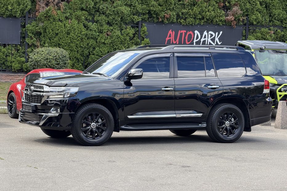 Продам Toyota Land Cruiser 200 Executive Lounge 4.5 d 2020 года в Киеве