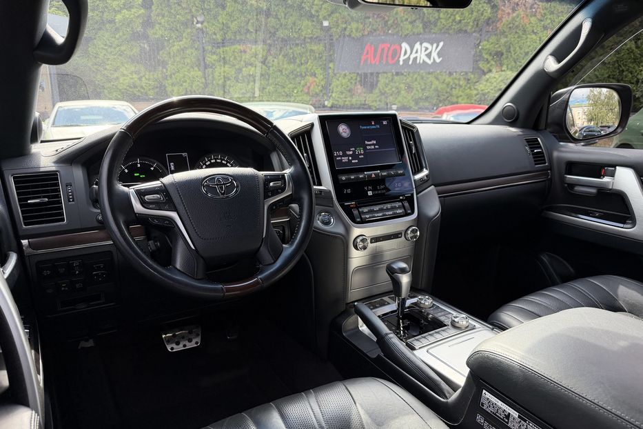 Продам Toyota Land Cruiser 200 Executive Lounge 4.5 d 2020 года в Киеве